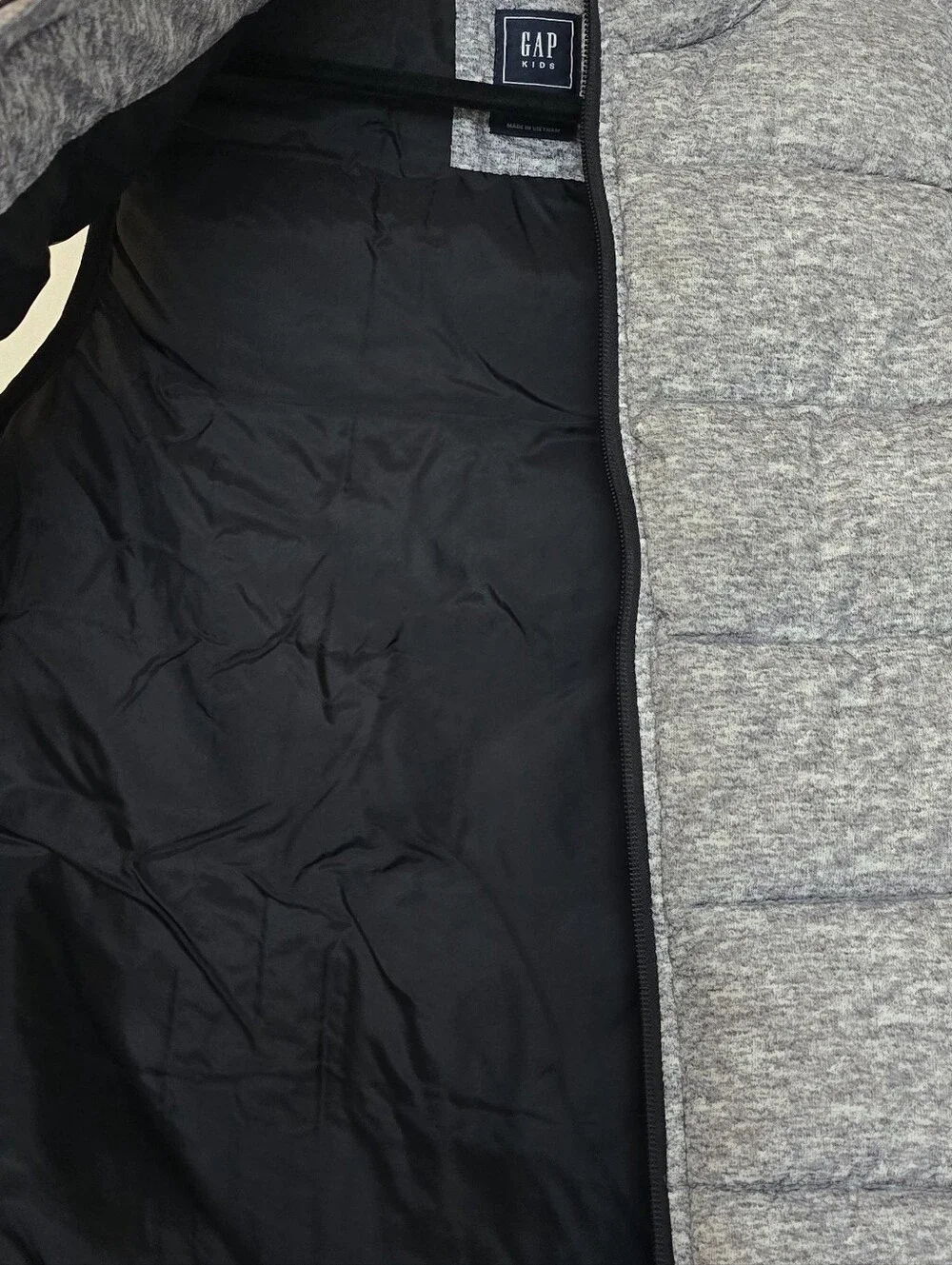 GAP Kids - Grey & Black Sleeveless Puffer Vest With Zipper Pockets
